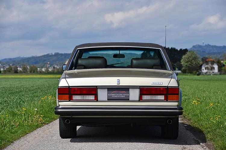 Rolls-Royce Silver Spur_01